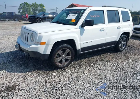 2015 Jeep Patriot Latitude z USA, uszkodzony, nr VIN 1C4NJPFA2FD400266